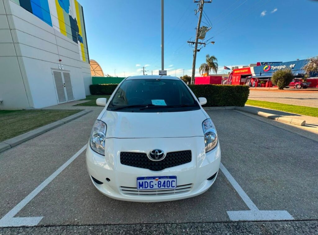 TOYOTA YARIS 2006
